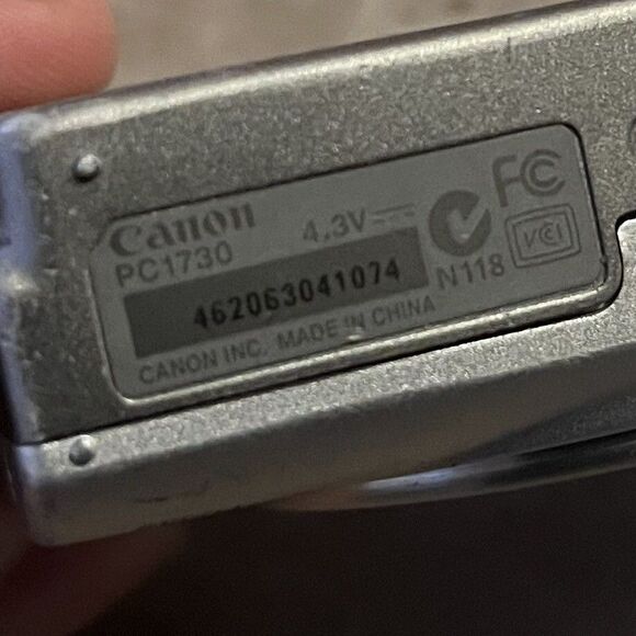 Canon PowerShot A4000 IS HD 16.0MP Digital Camera Silver For PARTS Lens Error - Picture 5 of 8